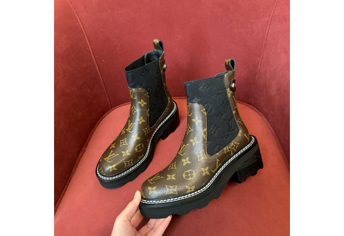 LOVT BOOTS L0-39