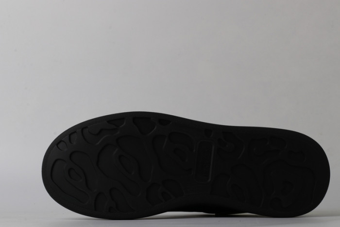 alex mcqu sneakers