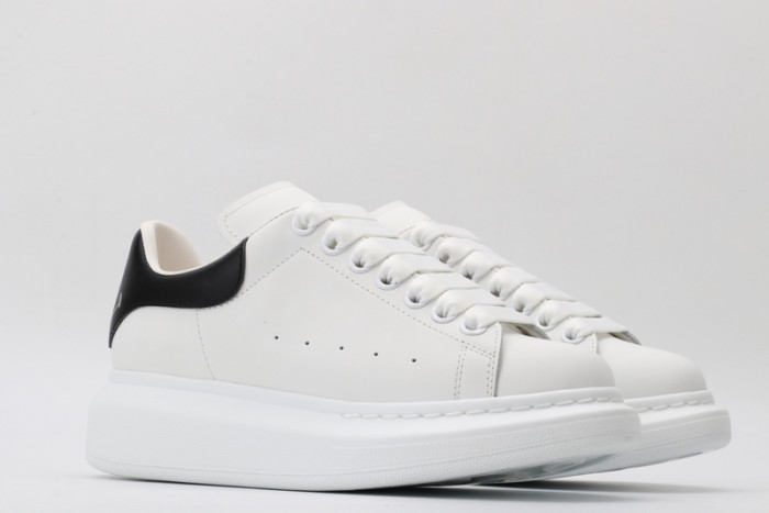 alex mcqu sneakers