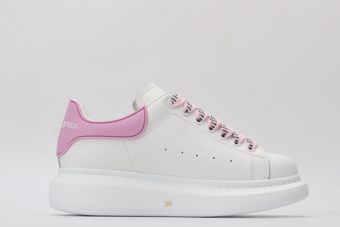 alex mcqu sneakers