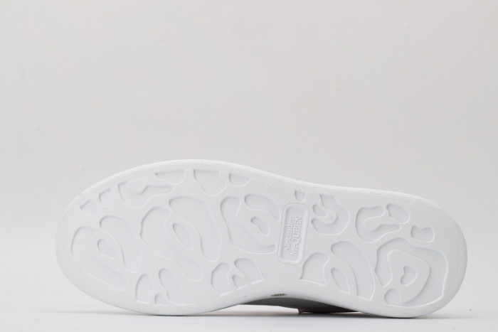alex mcqu sneakers