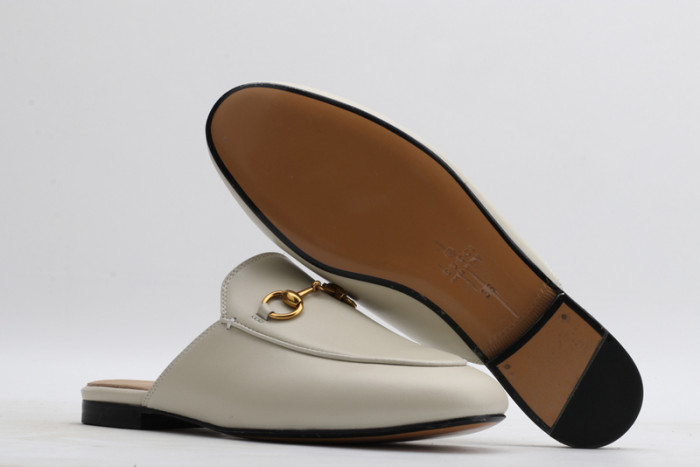 guc loafer