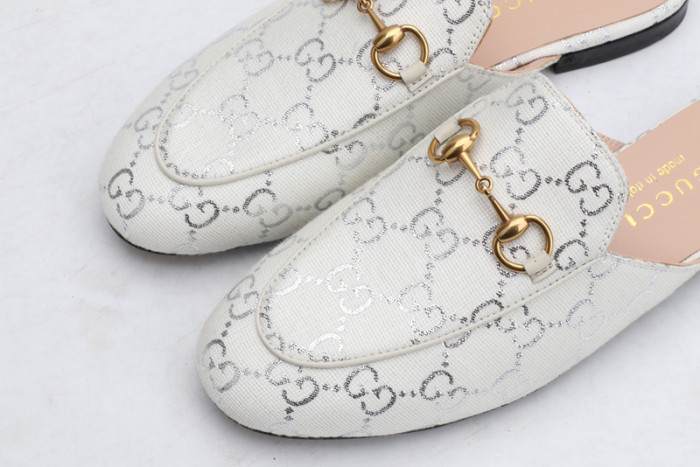 guc loafer