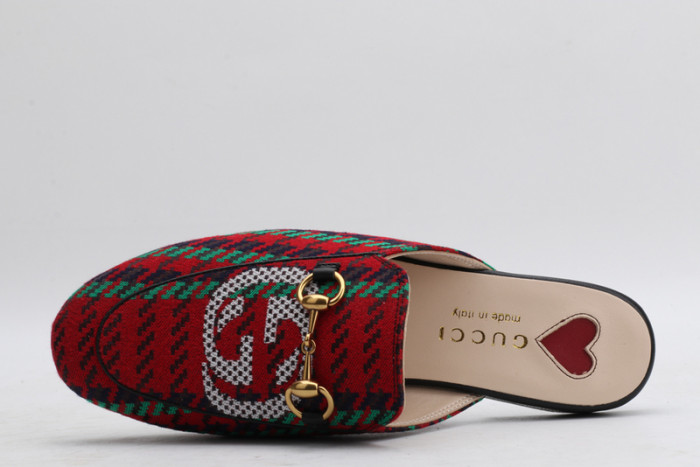 guc loafer