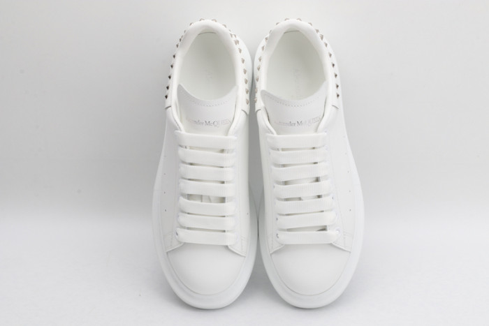 alex mcqu sneakers