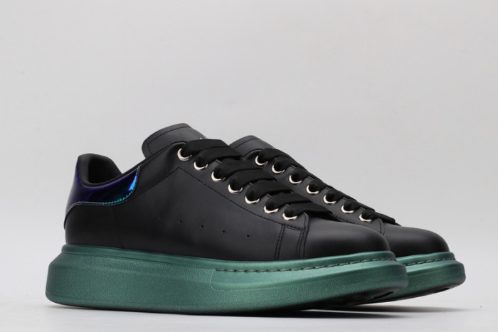 alex mcqu sneakers
