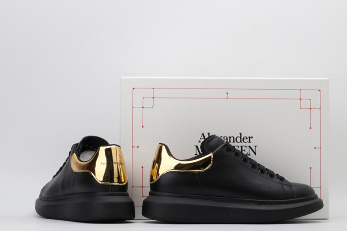 alex mcqu sneakers