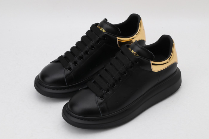 alex mcqu sneakers