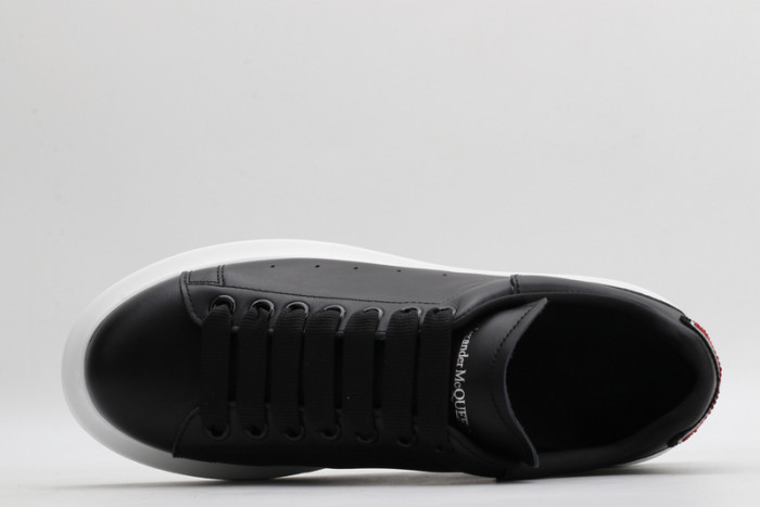 alex mcqu sneakers