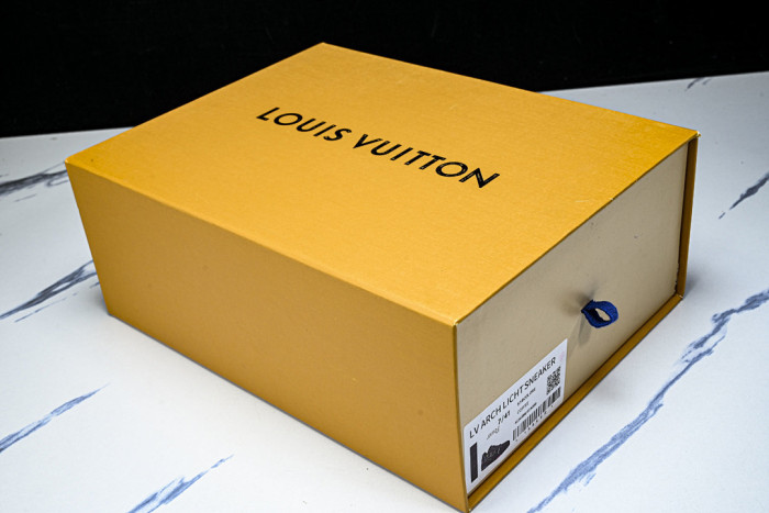 LOVT SNEAKER lv-557