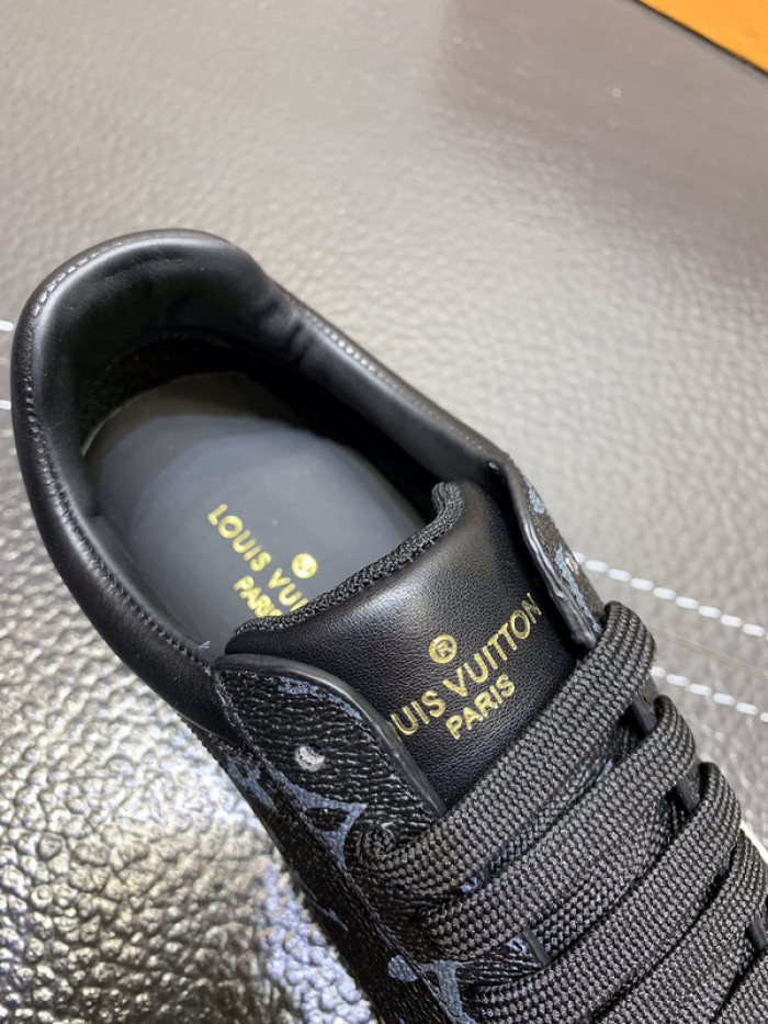 lovt sneaker