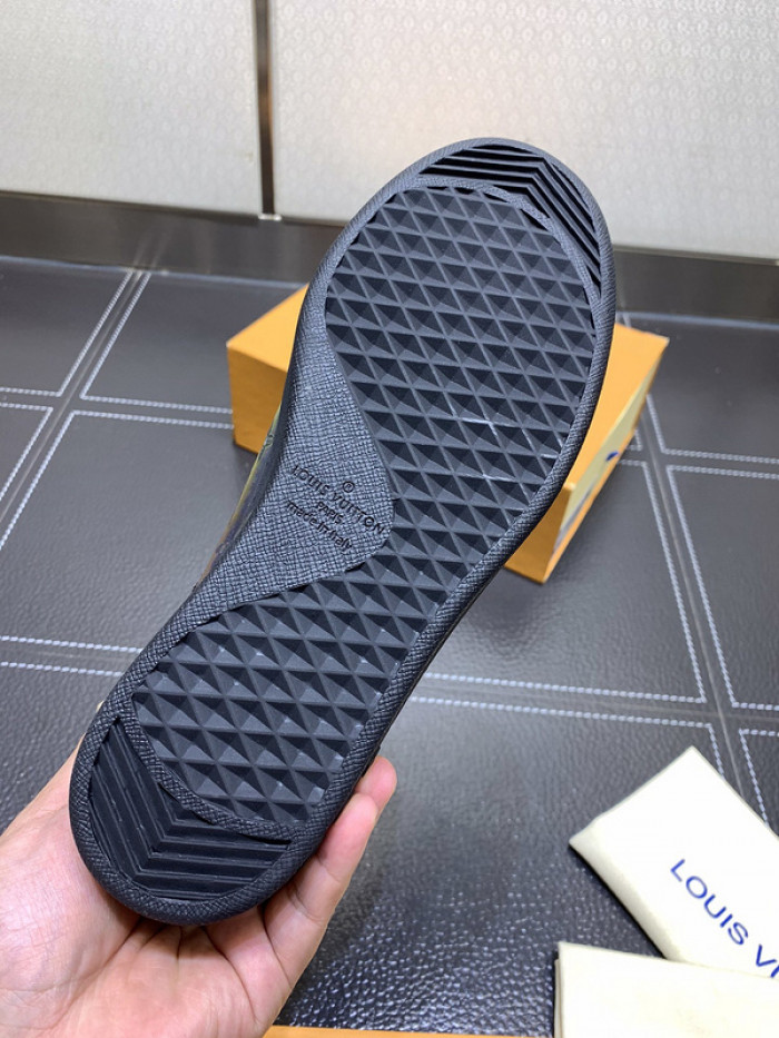 lovt sneaker