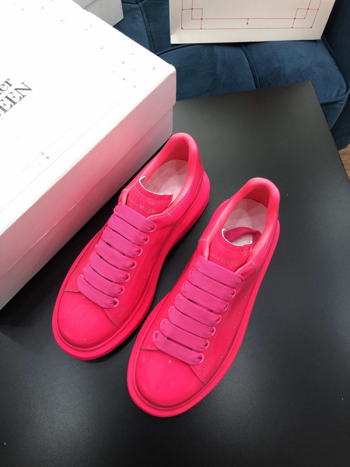 alex mcqu sneakers