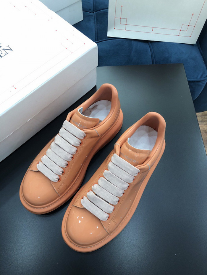 alex mcqu sneakers