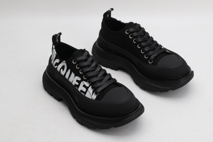 alex mcqu sneakers 112624