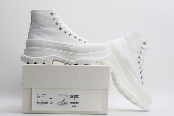 alex mcqu sneakers