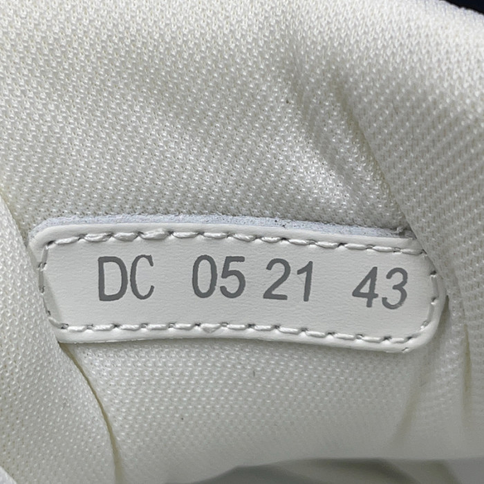 dr b30 trainer sneaker