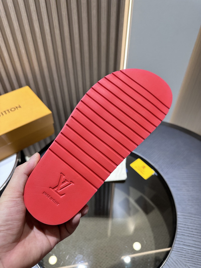 lovt sandal