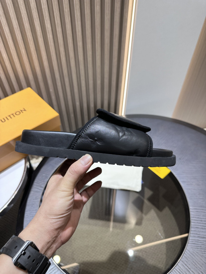 lovt sandal