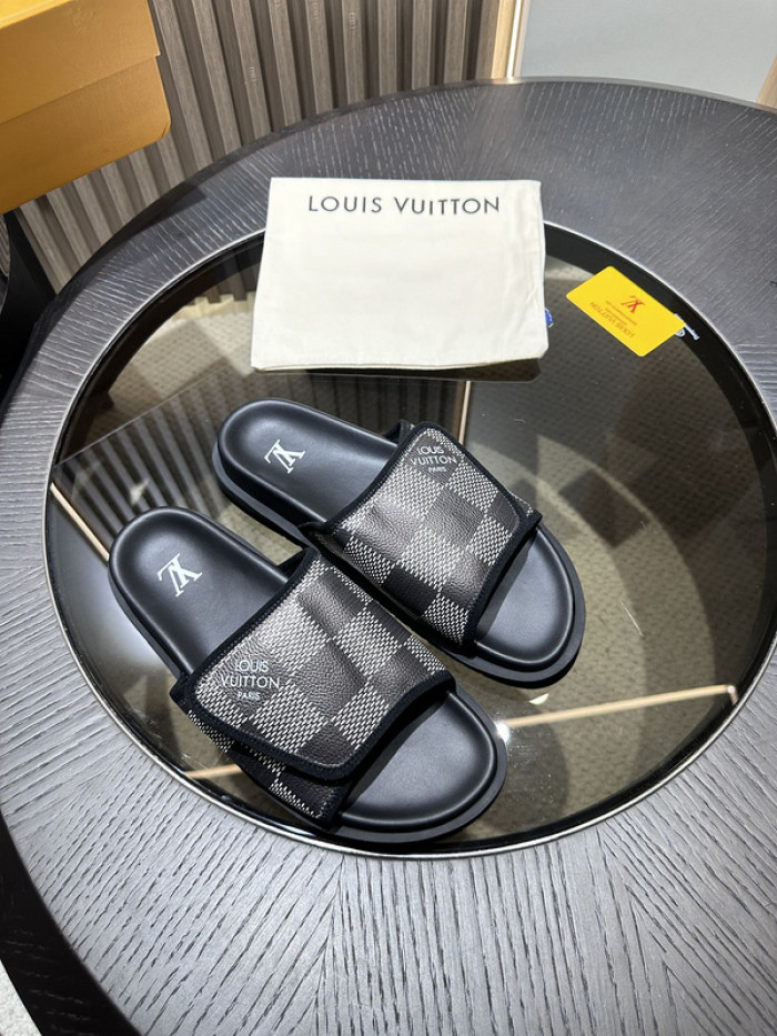 lovt sandal