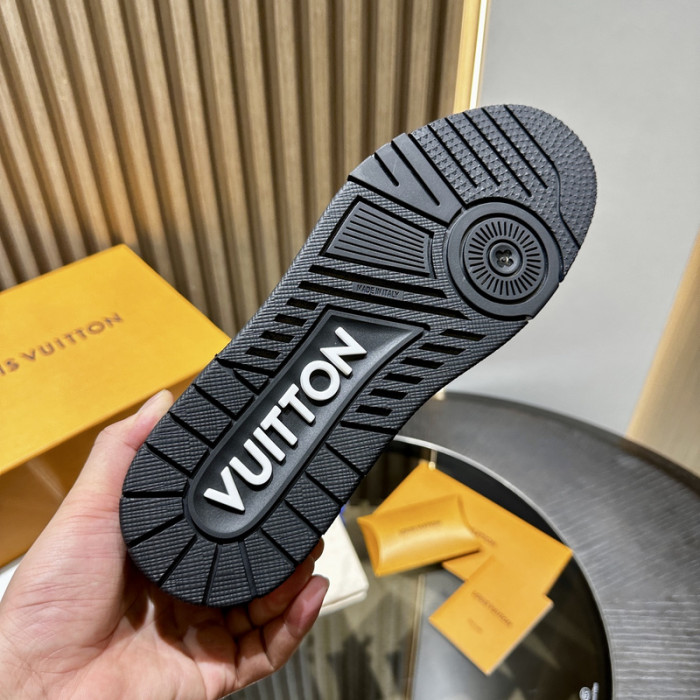 LOVT SNEAKER lv-261