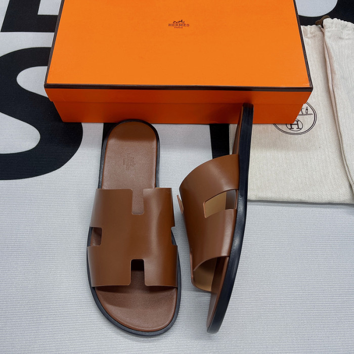 her slides 23060915