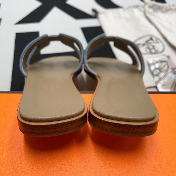 her slides 2306092