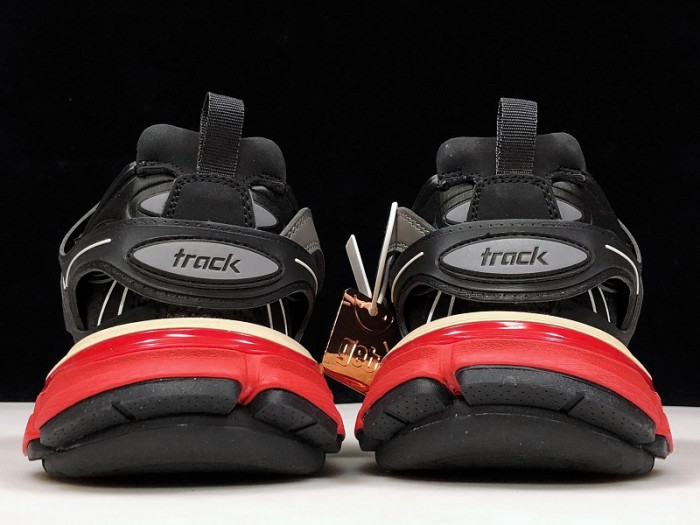 bl tess s. gomma trek low sneakers black red h903p035