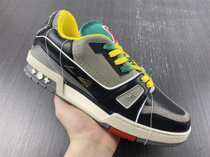 lovt sneaker