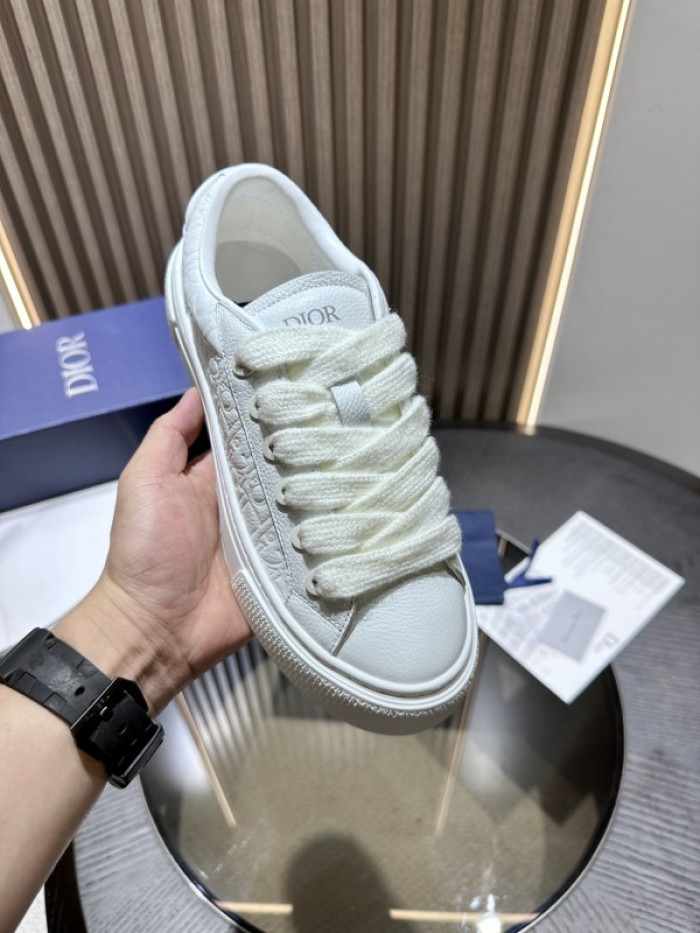 DR B33 LOW-TOP SNEAKERS DR-123