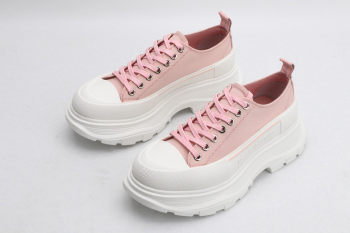 alex mcqu sneakers