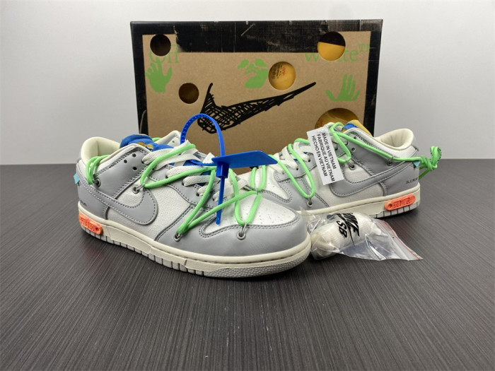 nike dunk low of lot 26 of 50 dm1602-116